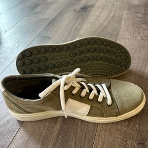 Ecco Soft City Sneaker